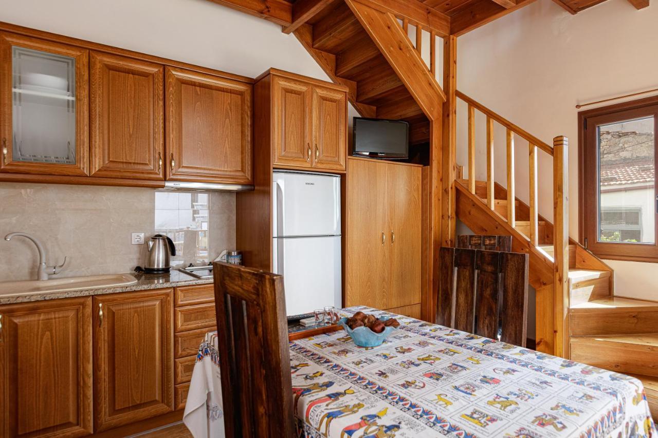Pension Lucy Panormos  Luaran gambar