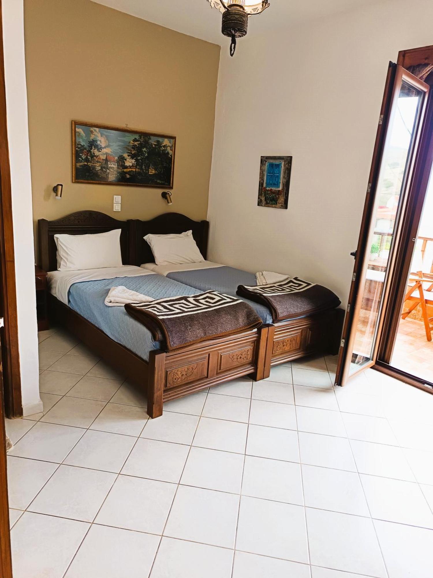 Pension Lucy Panormos  Luaran gambar